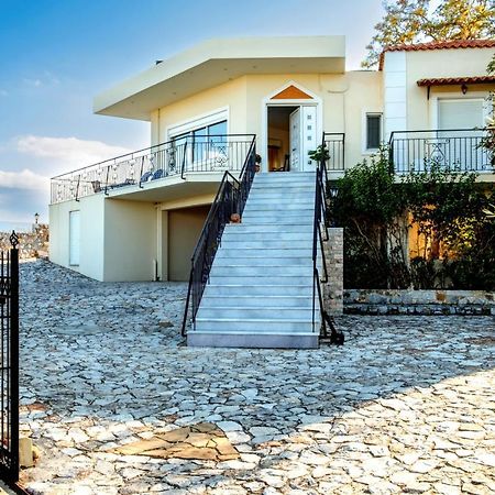Villa Afroditi In Chania Near Airport With Private Pool, Free Wi-Fi, Souda Bay Views, Garden Oasis กูนูปิเดียนา ภายนอก รูปภาพ